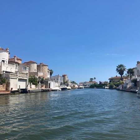 Charmante Maison Coeur De Ville 650M Plage Empuriabrava Exterior foto